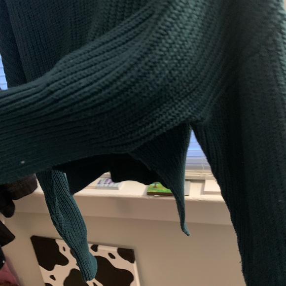 CROPPED MOCK NECK SWEATER - Picture 3 of 4